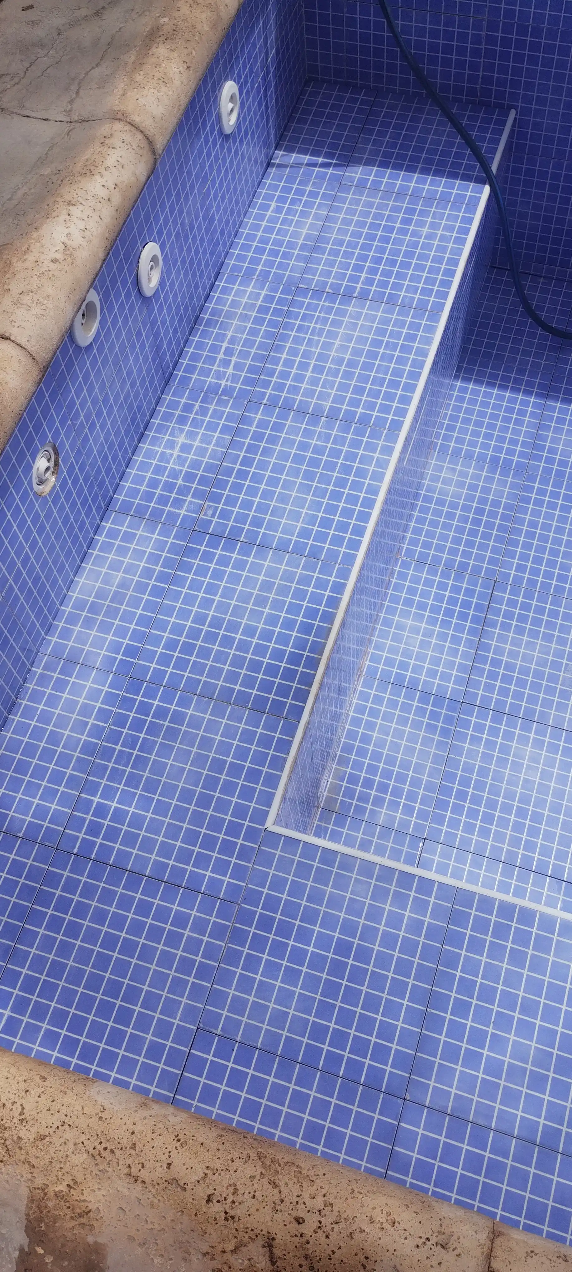 Limpieza con ácido en piletaLimpieza (después)