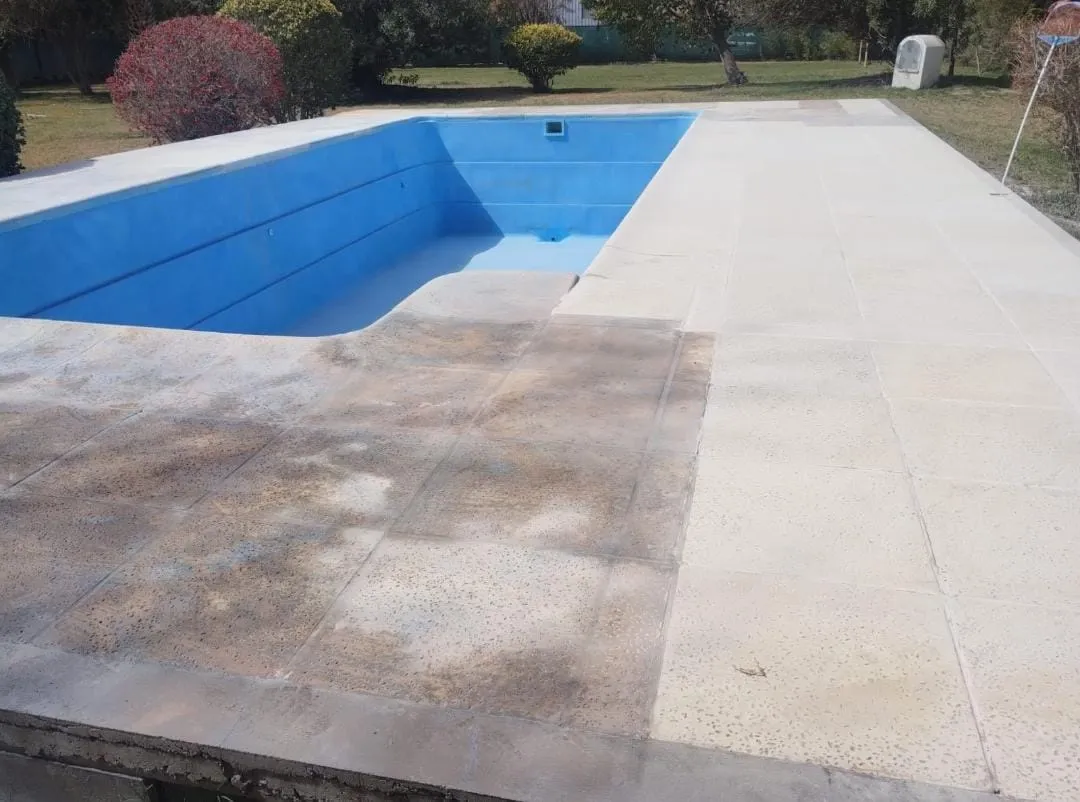 Pulido de placas de piscina